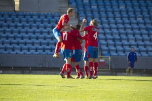 Anton Kinnader firar sitt 15 mål för säsongen Foto: Samone Falkman